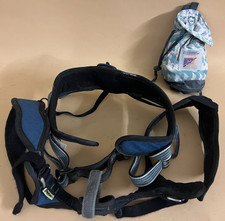 Petzl, SIZE XS-M, climbing harness + Chalk bag. FAST/FREE DISPATCH!!