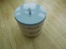 Vintage andrew jasmesThree Tier Stacking Cake biscuit treats Retro Storage Tins 