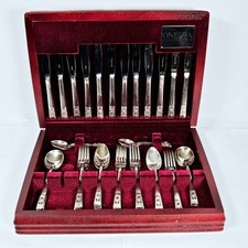 Oneida Hampton Court Cutlery