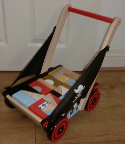 Childrens pirate ship - ,