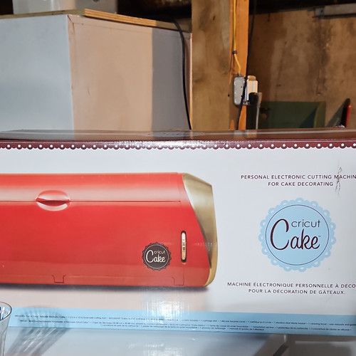 Cricut cake personal - cricut,