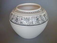 Wedgwood Constrasts Vase -