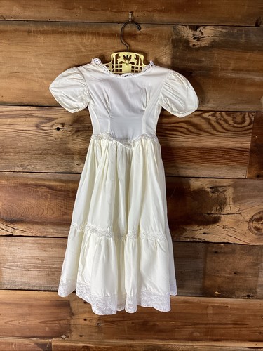 Vintage simple baby ivory - vintage,