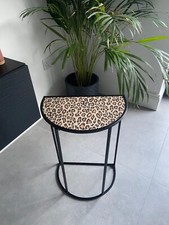 Half moon modern style console