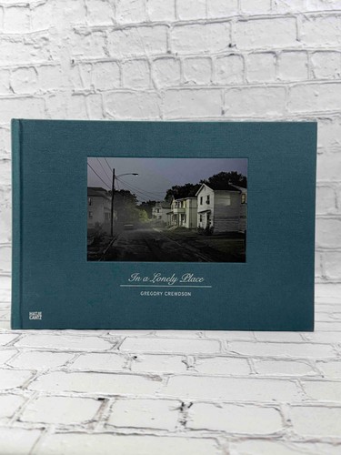 Gregory crewdson a lonely - gregory, crewdson:
