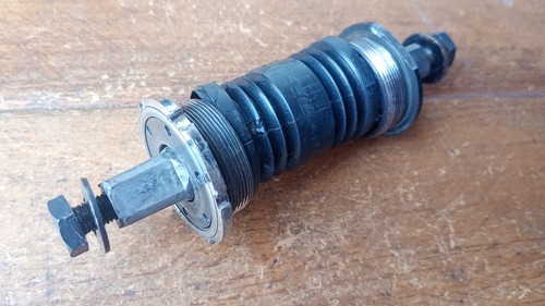 Vintage ofmega bottom bracket - ofmega,