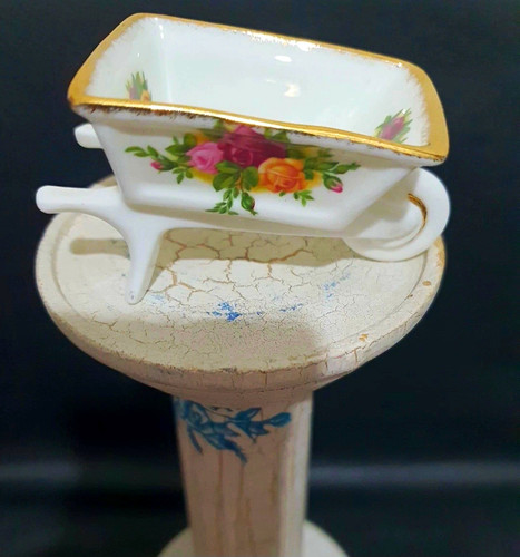 Royal albert old - old, roses