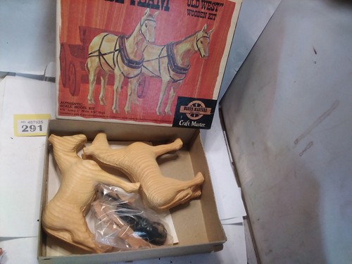 Vintage horse model kit - horse, wagon