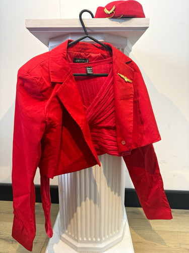 Saw first air hostess - saw,