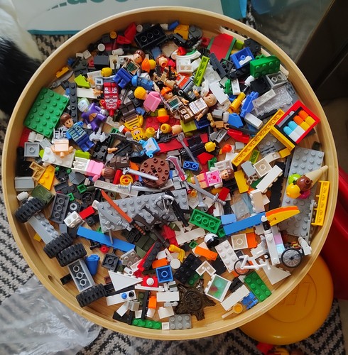 465g lego assorted pieces - 465g,