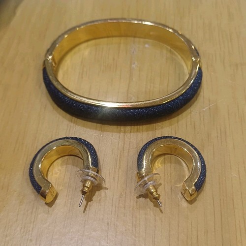 Joan rivers gold tone - rivers, hinged