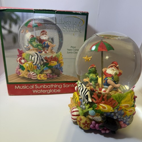 Santa the beach musical - on,