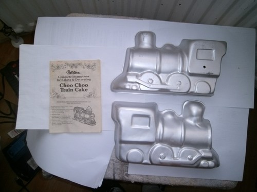 Wilton choo train - choo, pan