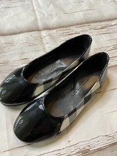 Burberry Flats black tan plaid kids size US 13 EU 31 Patent Leather Toe Cap