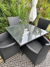 RATTAN GARDEN FURNITURE GLASS