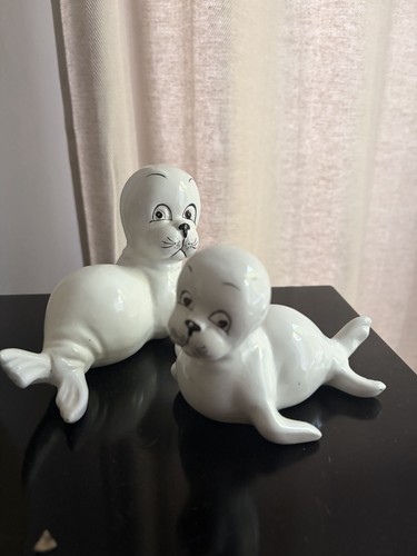 Ceramic seal figurines pair - ceramic,