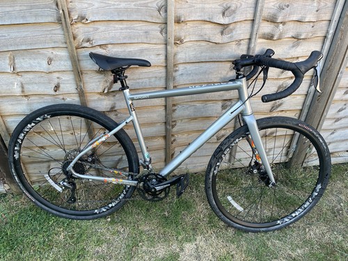 55cm medium raleigh mustang - medium,