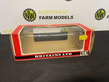 BRITAINS 1:32 SCALE FARM