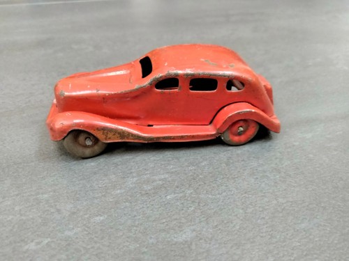 Vintage tin plate streamline