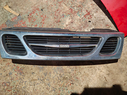 Chrome front grille with - , saab