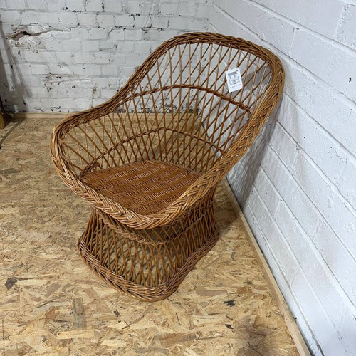 Wicker low armchair curved - low,