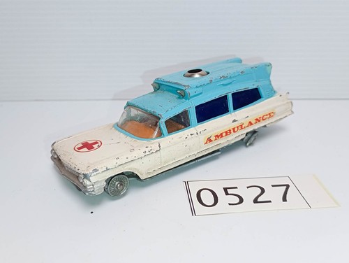 Corgi toys superior ambulance - toys,