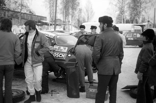 Per eklund waits while - while, crew