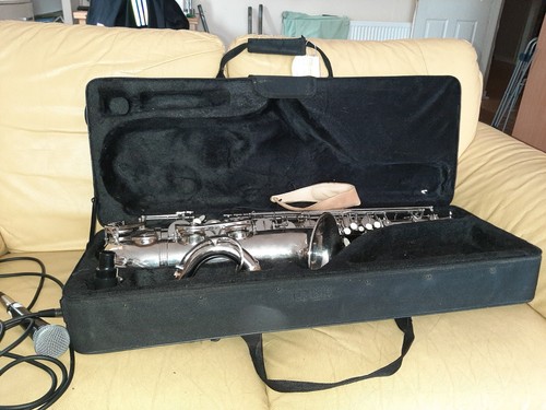 Tenor saxophone - tenor,