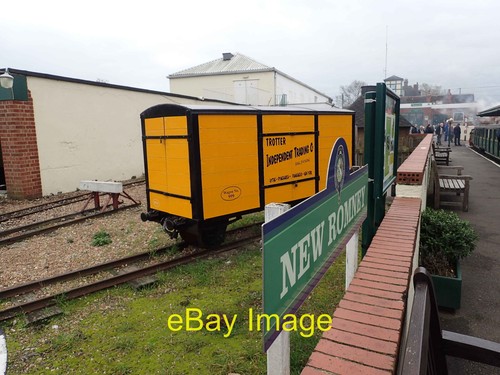 Photo 6x4 the trotters - trotters, new