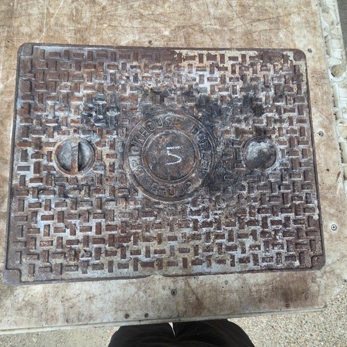 Cast iron manhole cover 656mm - iron,