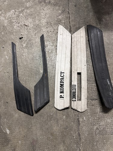 Lot mouldings bumper - of,