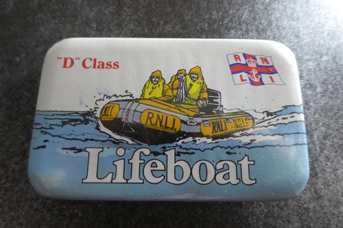 Class lifeboat pin badge - d,