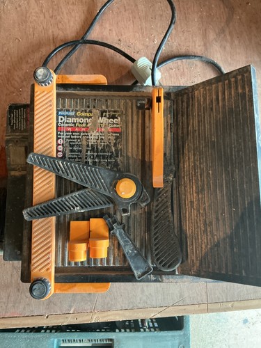Plasiplugs tile cutter - plasiplugs, with