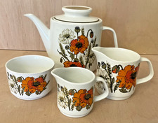 J & G MEAKIN STUDIO POPPY TEA