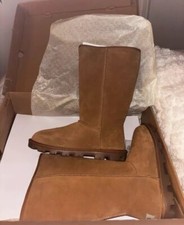 BNIB Decker UGG Classic