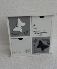 Small wooden set of 4 drawers