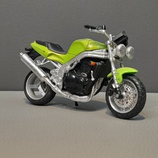 TRIUMPH SPEED TRIPLE Green Motorcycle Maisto Motorbike High Detailed Model 1/18