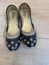 Black And Gold leather khussa