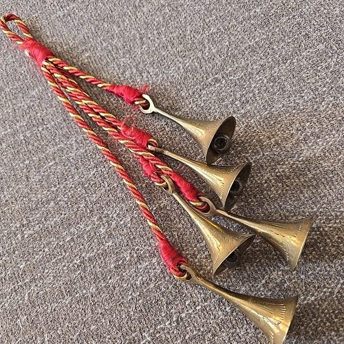Brass bells sarna - of,