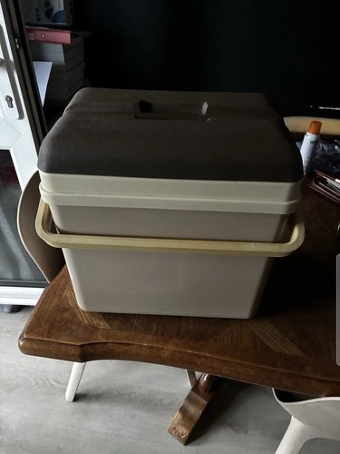 Vintage curver camping - ice, box