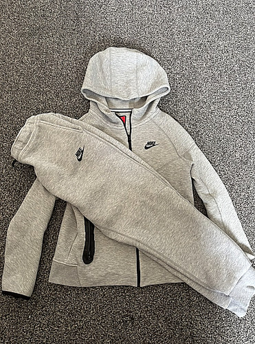Nike grey tech fleece - nike,