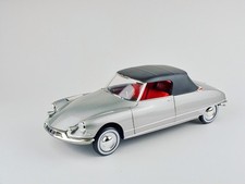 1:18 Diecast 1961 Citroen DS19