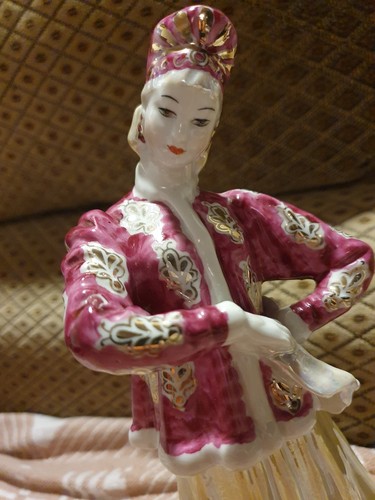 Vintage ceramic figurine - vintage,