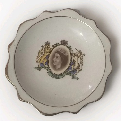 Queen elizabeth royal albert - royal,