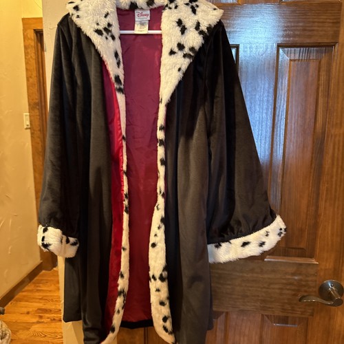 Cruella ville cape and - ville, wig