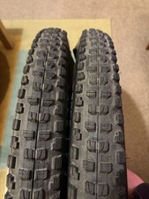 Pair of Bontrager XR5 Team