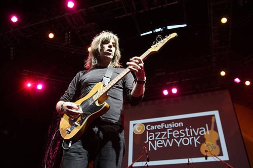 Guitarist mike stern - guitarist,