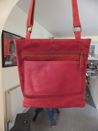 Ladies moshulu leather and