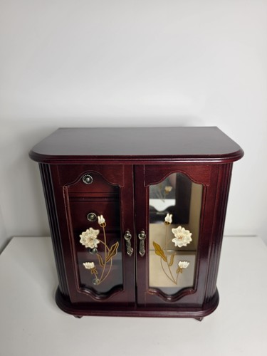 Vintage wood musical jewellery - vintage,