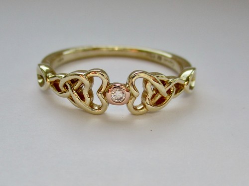 Welsh clogau 9ct gold - welsh,